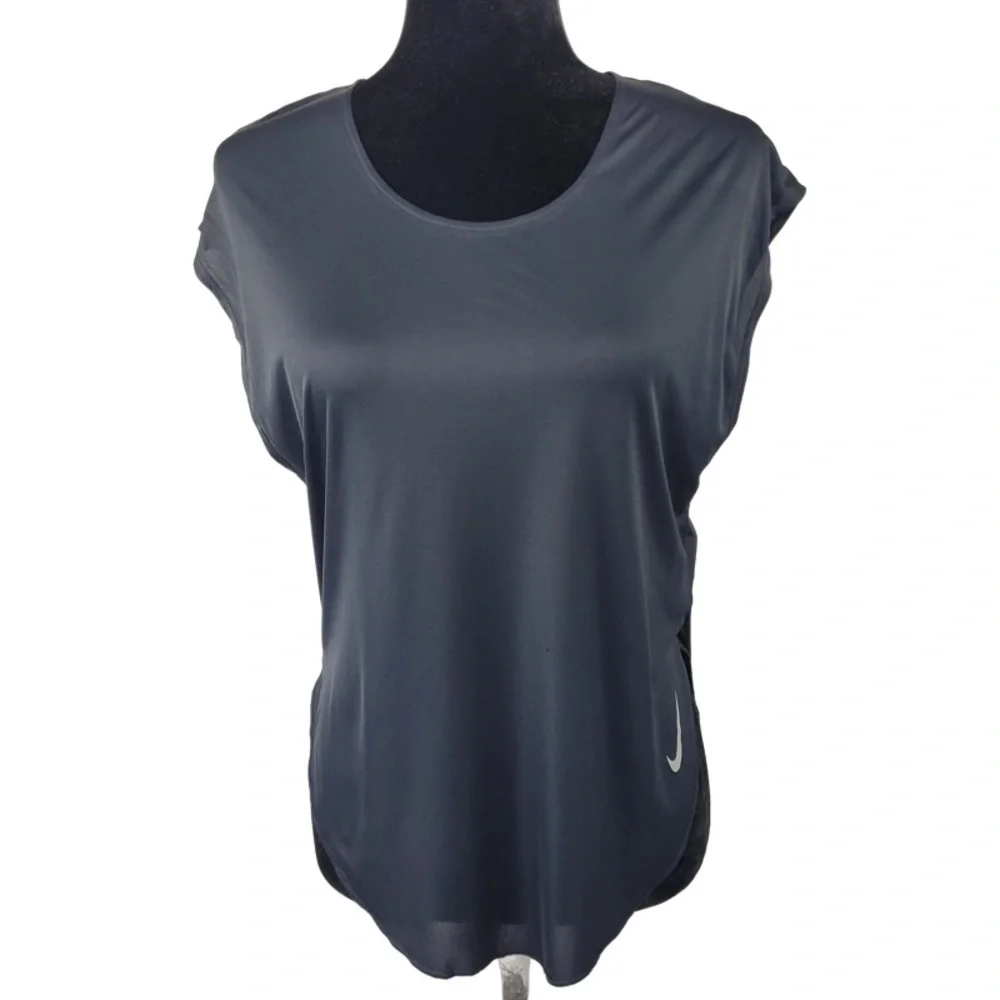 Nike Dri fit woman’s black lightweight active y-shirt size S